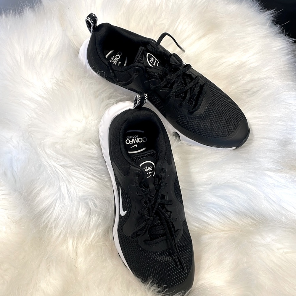 Nike Tenis shoes